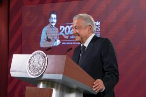 AMLO visita Comcaac